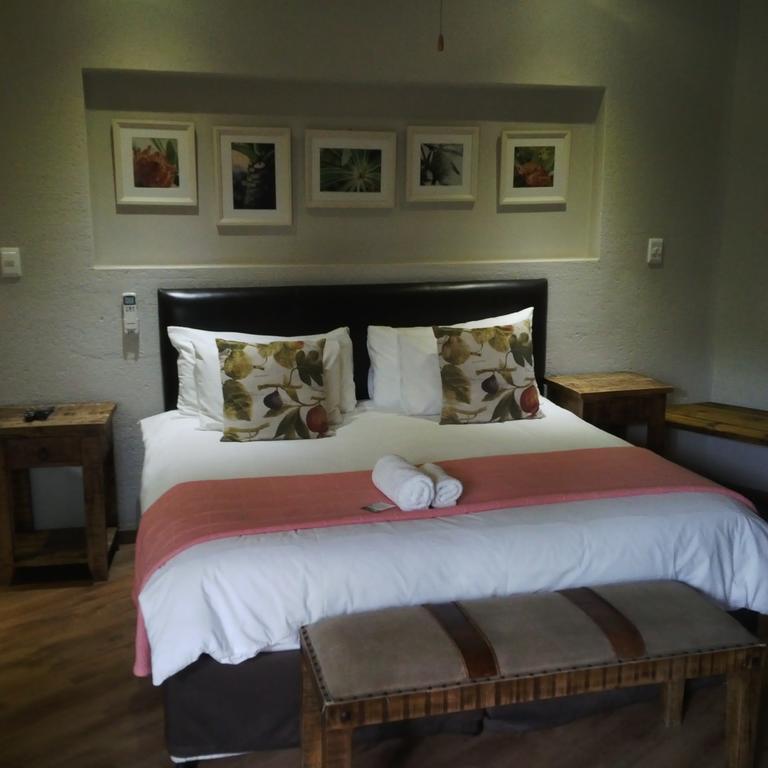 Zebrina Guest House Mbombela Bagian luar foto